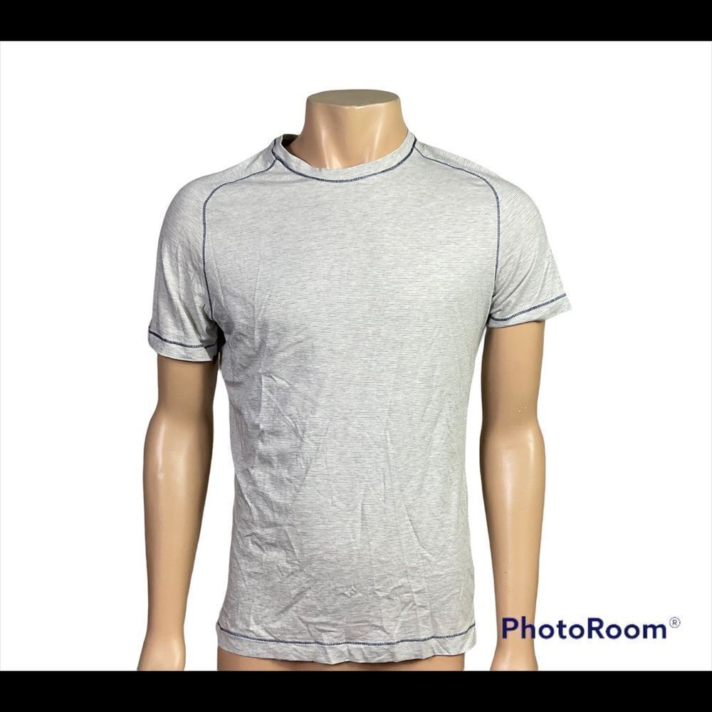 Robert Graham Classic Fit Grey Short Sleeve Crew Neck T-Shirt S
